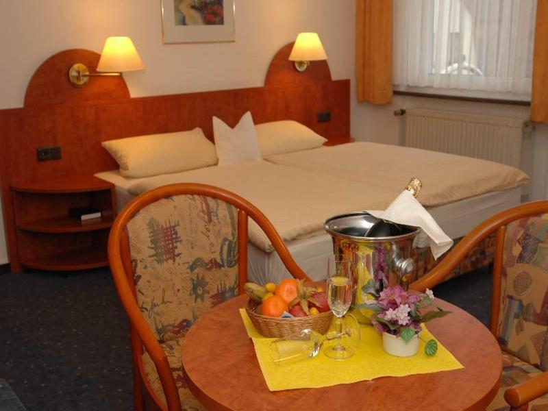 Hotel-Restaurant Zum Roeddenberg Osterode am Harz 외부 사진